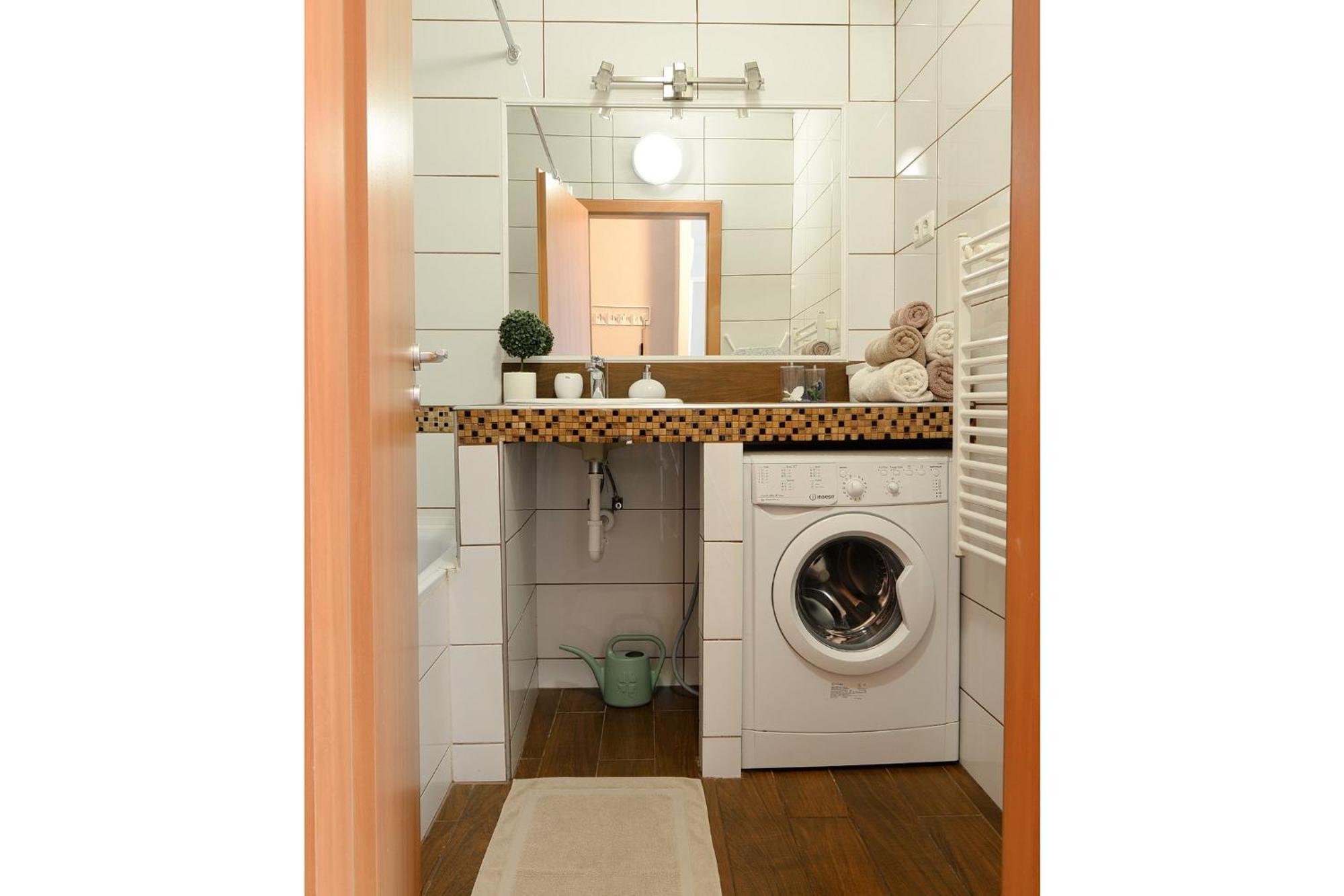 מישקולץ Macropolis Apartments מראה חיצוני תמונה